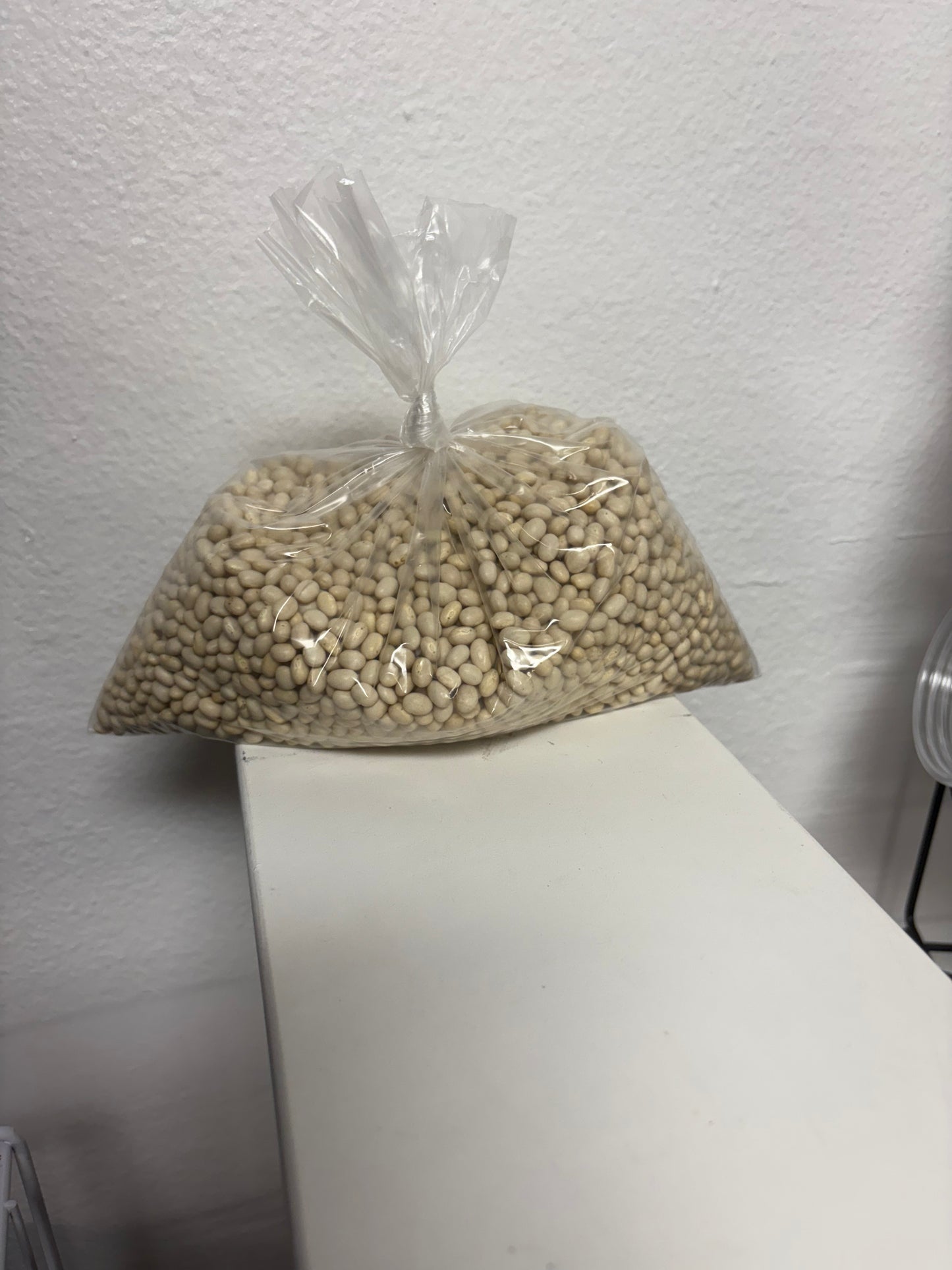 Frijol Blanco 2LB